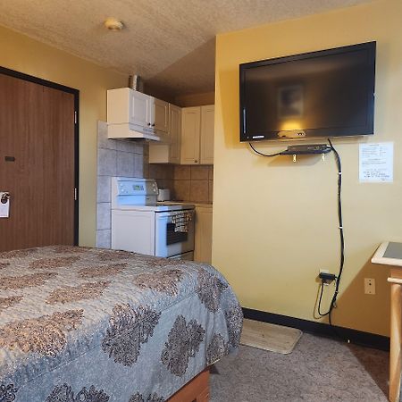 Hardisty Motel 外观 照片